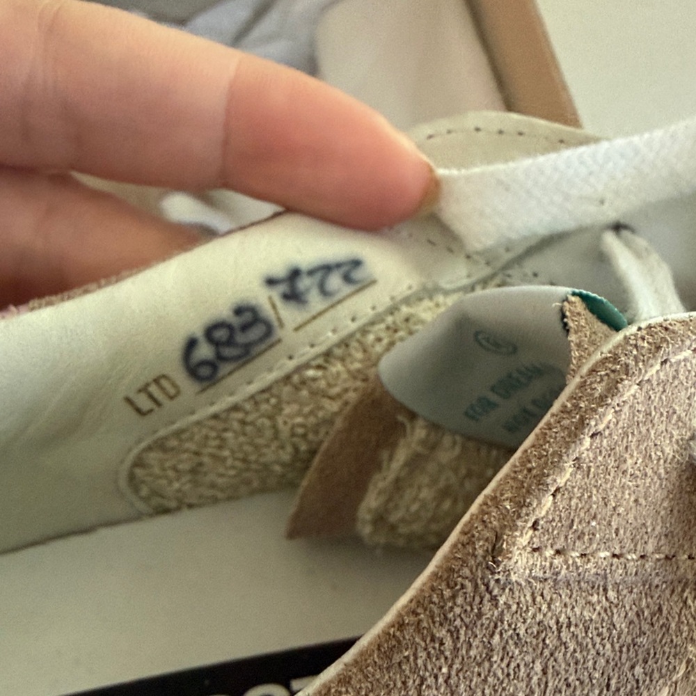 Golden Goose Women's LIMITED EDITION NUMBERED brown suede NEW Sneaker size 39 - Picture 2 of 15